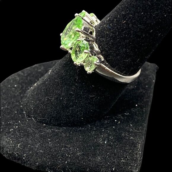 Sterling silver marked 925 five stone green ring peridot August birthstone - Picture 6 of 14